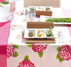 Tablecloth center with flowers