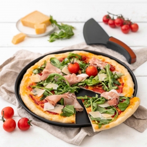 Set of 2 pizza trays + cutter